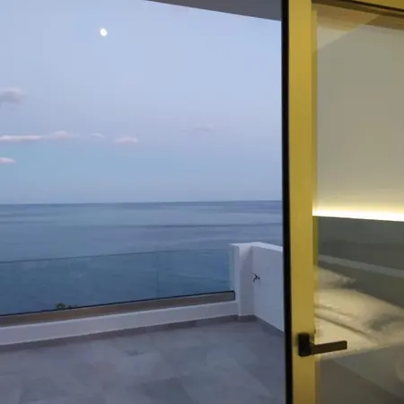 Ethereal Southcrete Holiday home *