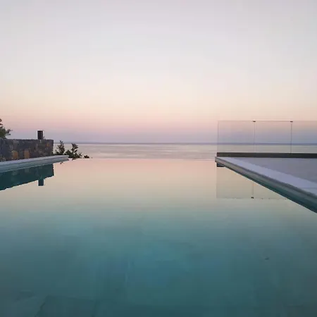 Ethereal Southcrete Holiday home *